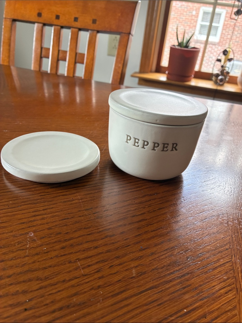 Hearth and Hand Pepper canister with lid